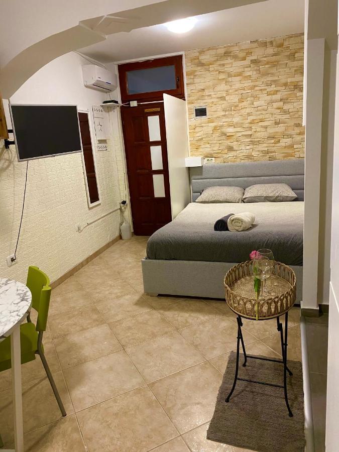 Апартаменты Studio Apartma Sara Пиран Экстерьер фото